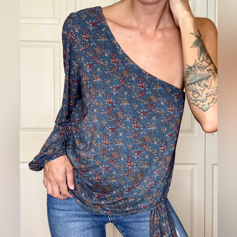 Willow & Root Floral One-Shoulder Blouse - Blue and Red
